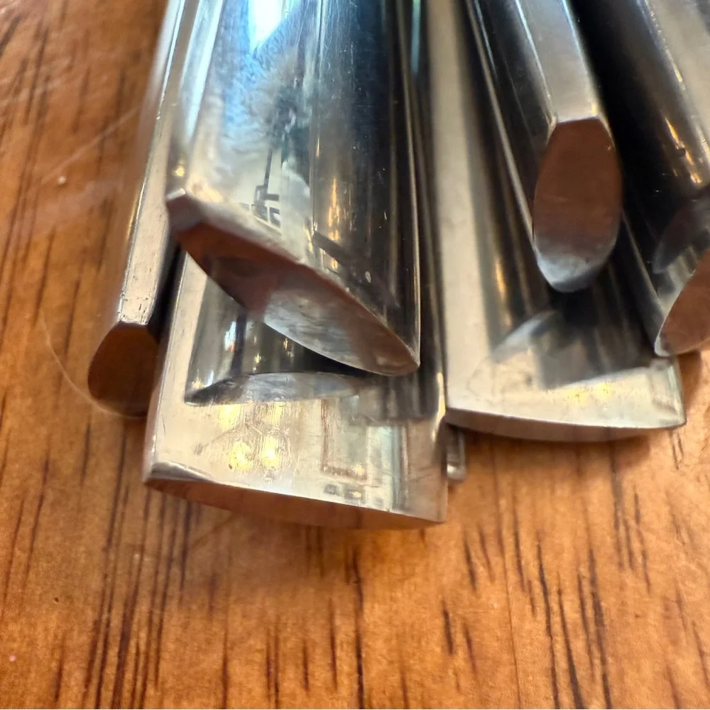 Lot Of‎ 8 Stainless Steel Butter Knives Dinner Knife Solid Square Ends